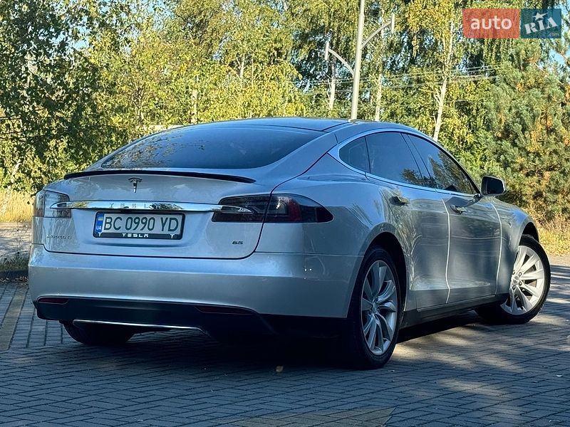 Ліфтбек Tesla Model S 2013 в Дрогобичі