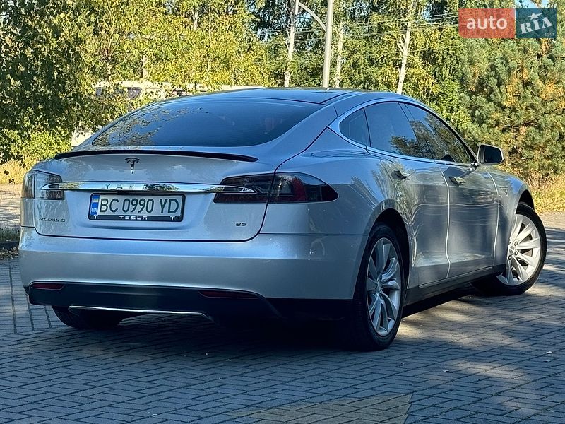Ліфтбек Tesla Model S 2013 в Дрогобичі