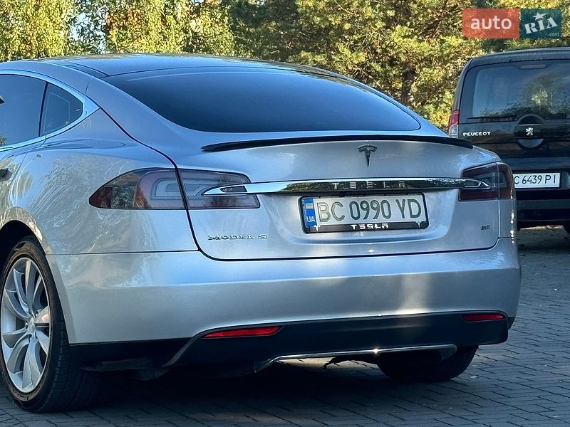 Ліфтбек Tesla Model S 2013 в Дрогобичі
