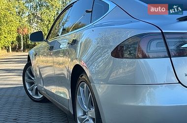 Ліфтбек Tesla Model S 2013 в Дрогобичі