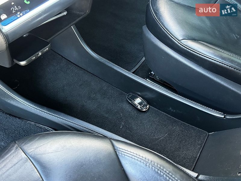 Ліфтбек Tesla Model S 2013 в Дрогобичі
