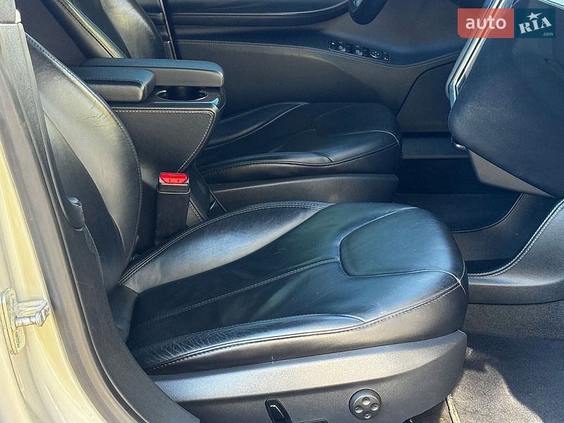 Лифтбек Tesla Model S 2013 в Дрогобыче