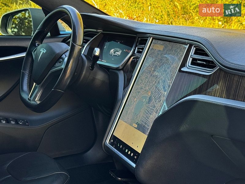 Ліфтбек Tesla Model S 2013 в Дрогобичі