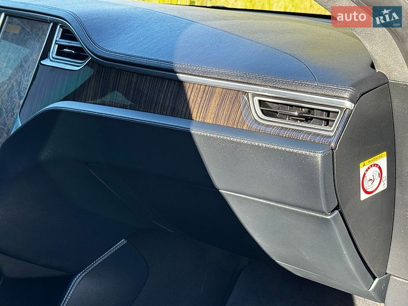 Ліфтбек Tesla Model S 2013 в Дрогобичі
