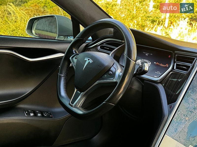Ліфтбек Tesla Model S 2013 в Дрогобичі
