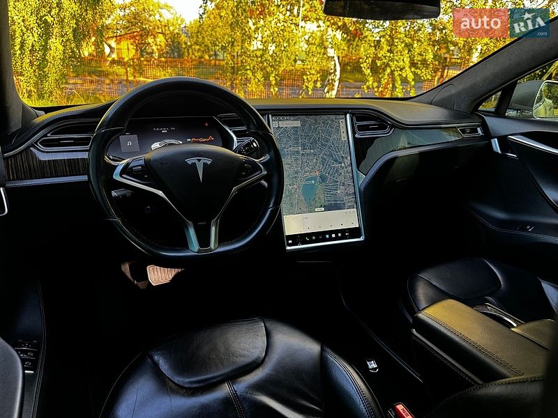 Ліфтбек Tesla Model S 2013 в Дрогобичі