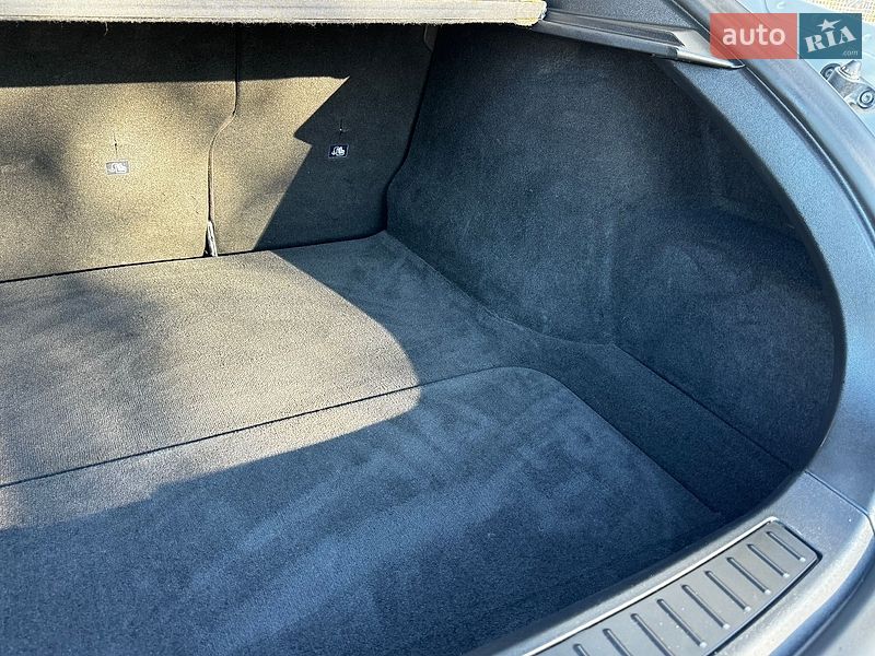 Ліфтбек Tesla Model S 2013 в Дрогобичі