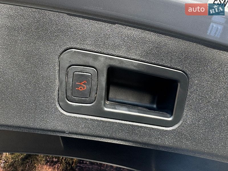 Ліфтбек Tesla Model S 2013 в Дрогобичі