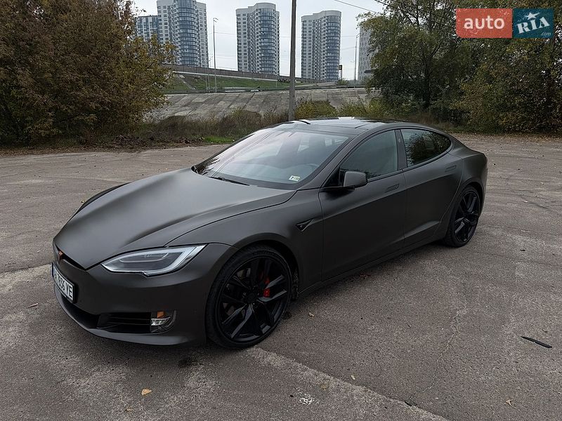 Tesla Model S 2018