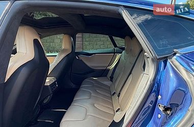 Лифтбек Tesla Model S 2015 в Луцке фото 10 Лифтбек Tesla Model S 2015 в Луцке
