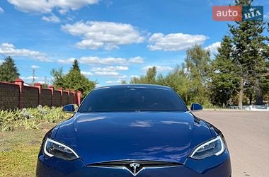 Лифтбек Tesla Model S 2015 в Луцке фото 20 Лифтбек Tesla Model S 2015 в Луцке