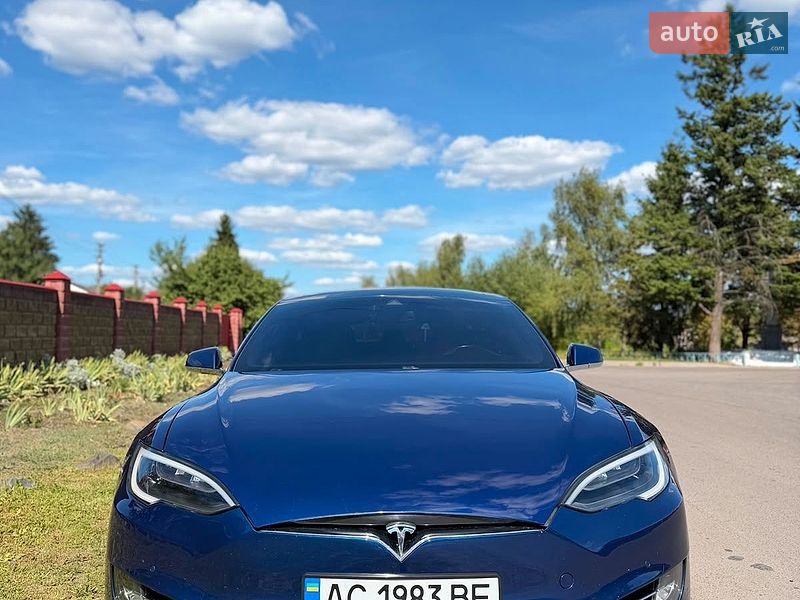 Лифтбек Tesla Model S 2015 в Луцке фото 20 Лифтбек Tesla Model S 2015 в Луцке