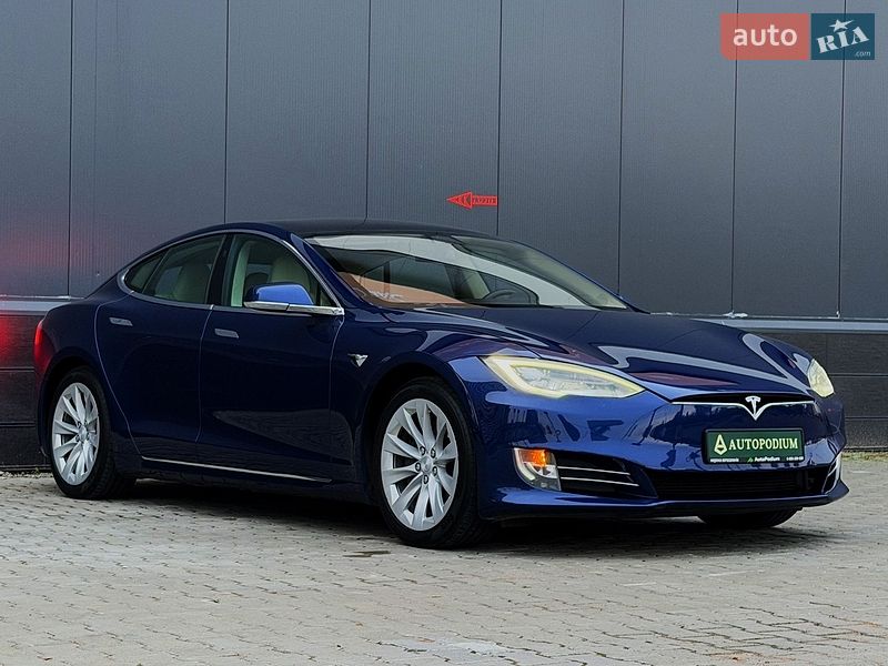 Ліфтбек Tesla Model S 2018 в Києві