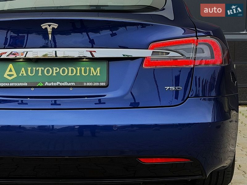 Ліфтбек Tesla Model S 2018 в Києві