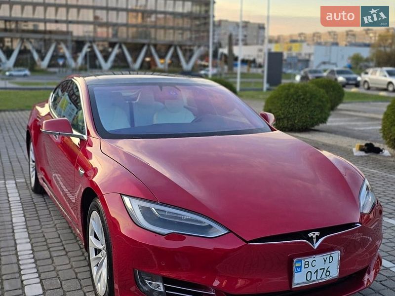Ліфтбек Tesla Model S 2017 в Львові фото 2 Ліфтбек Tesla Model S 2017 в Львові