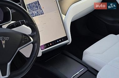 Ліфтбек Tesla Model S 2017 в Львові фото 12 Ліфтбек Tesla Model S 2017 в Львові