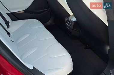 Ліфтбек Tesla Model S 2017 в Львові фото 19 Ліфтбек Tesla Model S 2017 в Львові