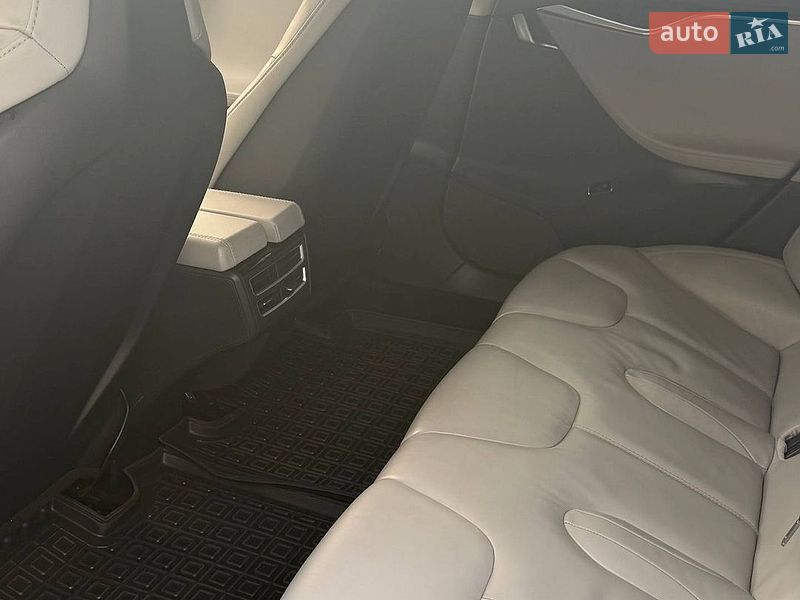 Ліфтбек Tesla Model S 2013 в Києві фото 8 Ліфтбек Tesla Model S 2013 в Києві