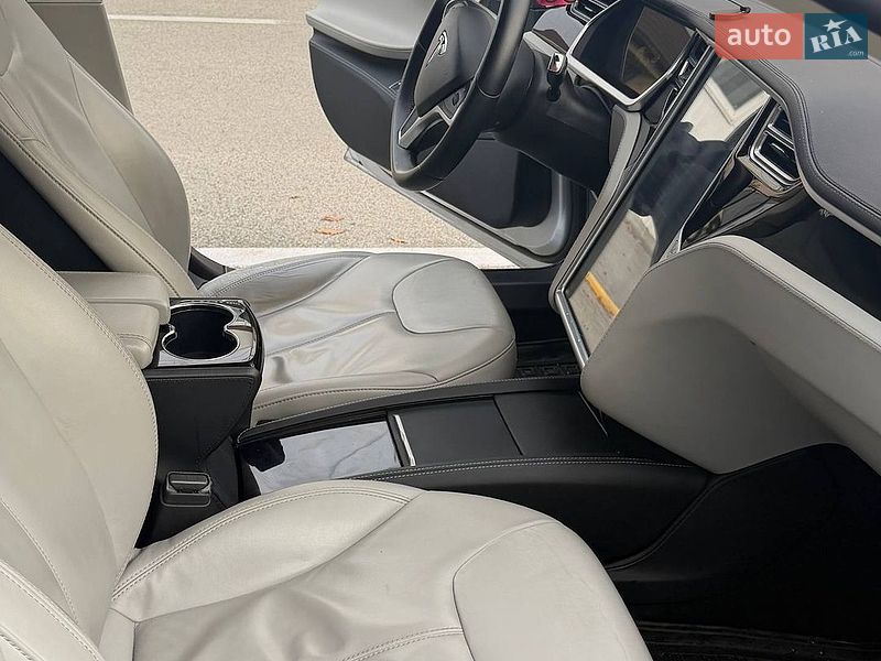 Ліфтбек Tesla Model S 2013 в Києві фото 14 Ліфтбек Tesla Model S 2013 в Києві
