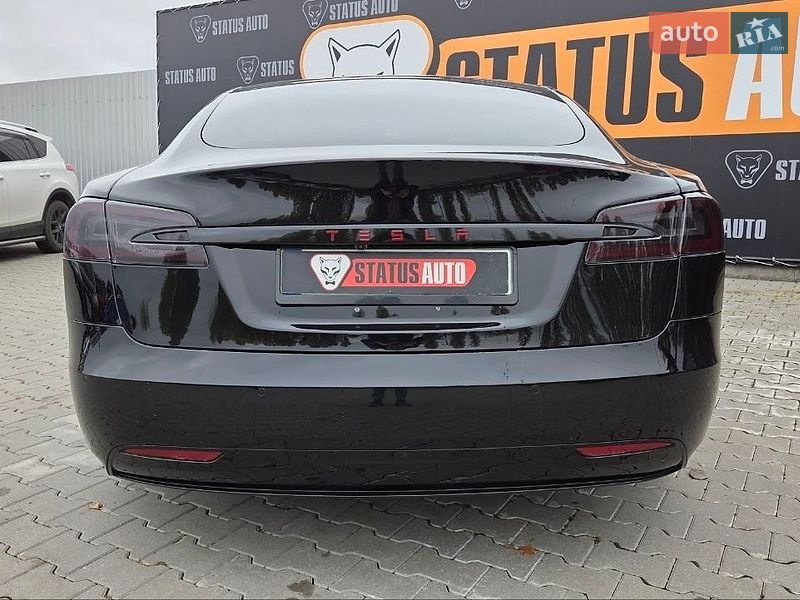 Ліфтбек Tesla Model S 2017 в Хмельницькому