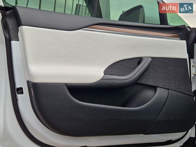 Ліфтбек Tesla Model S 2023 в Києві фото 13 Ліфтбек Tesla Model S 2023 в Києві