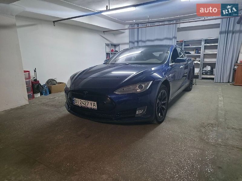 Tesla Model S 2016