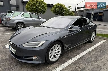 Лифтбек Tesla Model S 2017 в Луцке