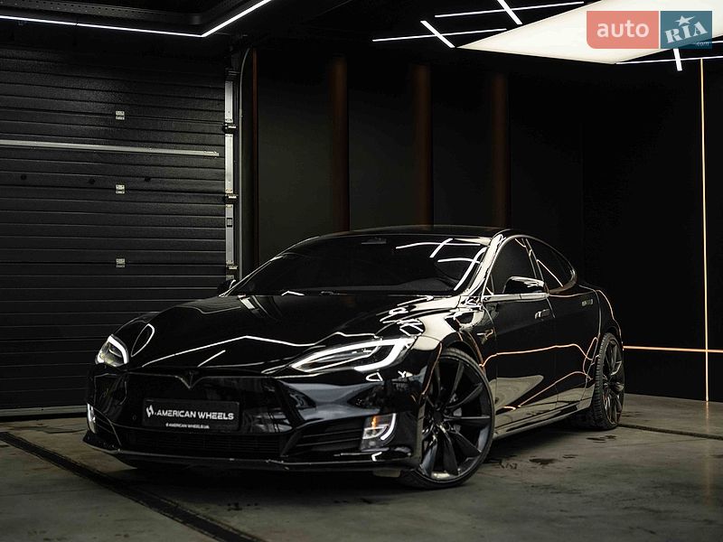 Tesla Model S 2018