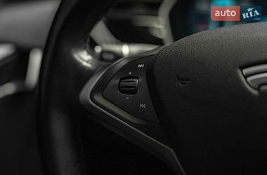 Лифтбек Tesla Model S 2018 в Черновцах