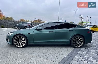 Ліфтбек Tesla Model S 2018 в Львові