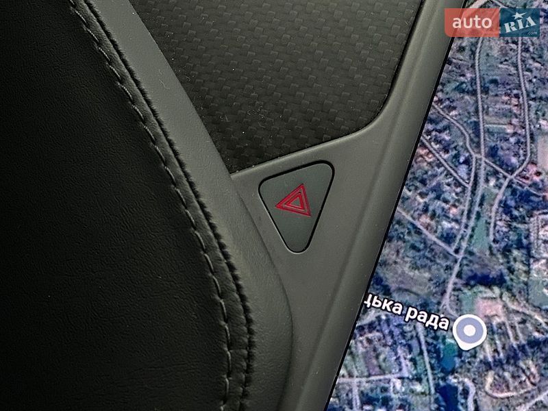 Ліфтбек Tesla Model S 2018 в Львові