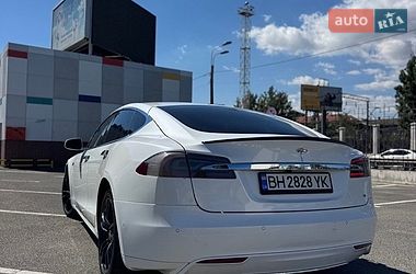 Ліфтбек Tesla Model S 2015 в Одесі