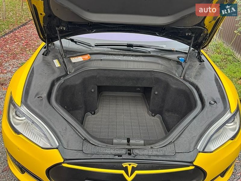 Ліфтбек Tesla Model S 2014 в Києві фото 17 Ліфтбек Tesla Model S 2014 в Києві