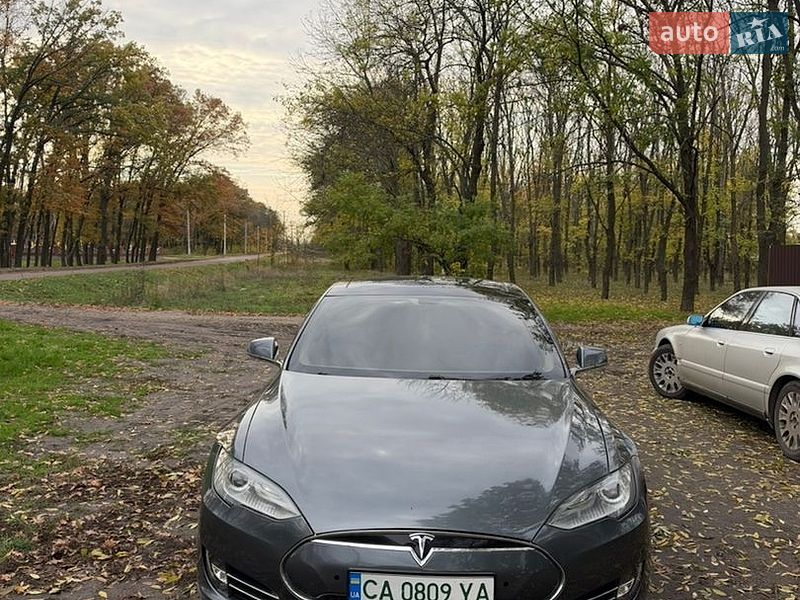 Лифтбек Tesla Model S 2012 в Кропивницком