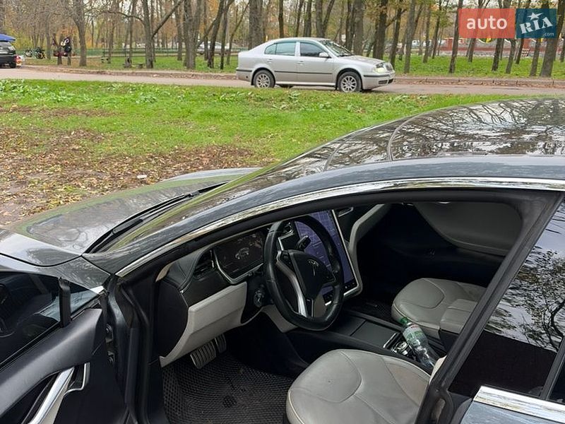 Лифтбек Tesla Model S 2012 в Кропивницком