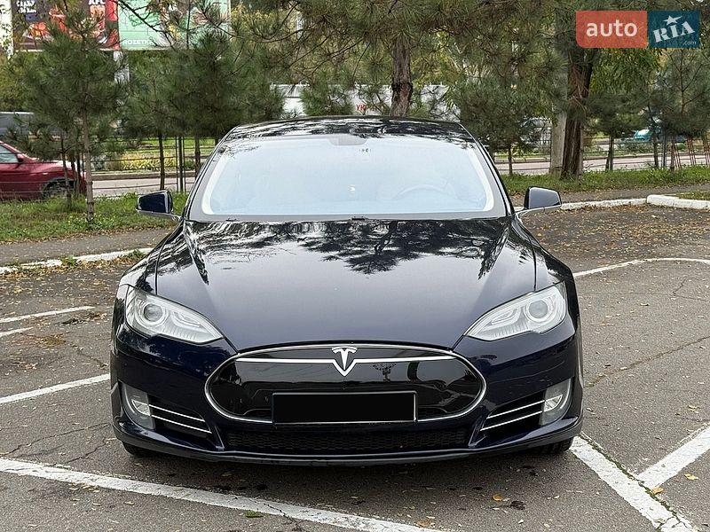 Лифтбек Tesla Model S 2013 в Одессе фото Лифтбек Tesla Model S 2013 в Одессе