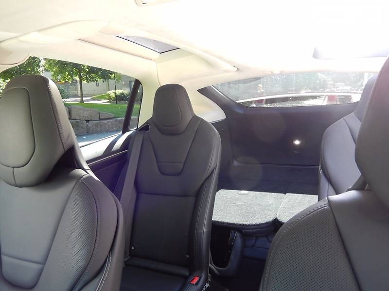 Позашляховик / Кросовер Tesla Model X 2018 в Києві