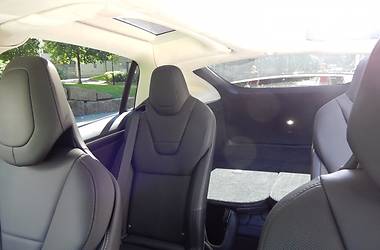 Внедорожник / Кроссовер Tesla Model X 2018 в 