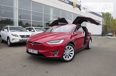 Внедорожник / Кроссовер Tesla Model X 2017 в 