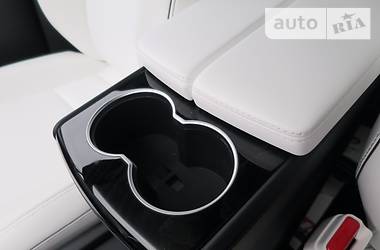 Внедорожник / Кроссовер Tesla Model X 2017 в 
