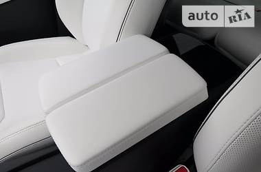 Внедорожник / Кроссовер Tesla Model X 2017 в 