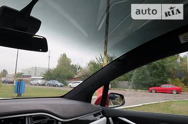 Внедорожник / Кроссовер Tesla Model X 2017 в 