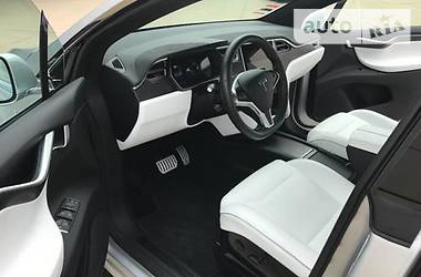 Внедорожник / Кроссовер Tesla Model X 2016 в Киеве