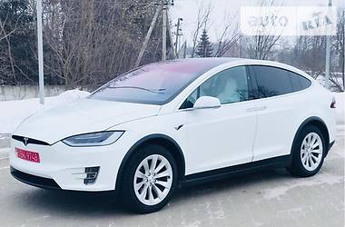 Внедорожник / Кроссовер Tesla Model X 2017 в Ровно