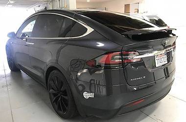 Хэтчбек Tesla Model X 2016 в Киеве
