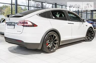 Внедорожник / Кроссовер Tesla Model X 2019 в Киеве