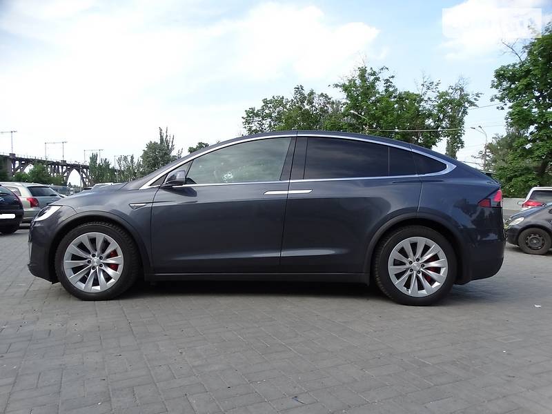 Внедорожник / Кроссовер Tesla Model X 2016 в Днепре фото 4 Внедорожник / Кроссовер Tesla Model X 2016 в Днепре