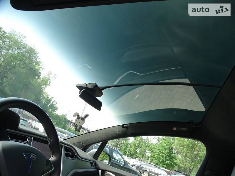 Внедорожник / Кроссовер Tesla Model X 2016 в Днепре фото 25 Внедорожник / Кроссовер Tesla Model X 2016 в Днепре