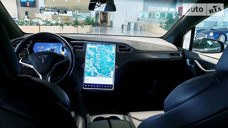 Позашляховик / Кросовер Tesla Model X 2017 в Києві