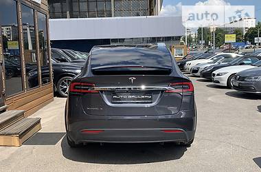 Внедорожник / Кроссовер Tesla Model X 2016 в Киеве